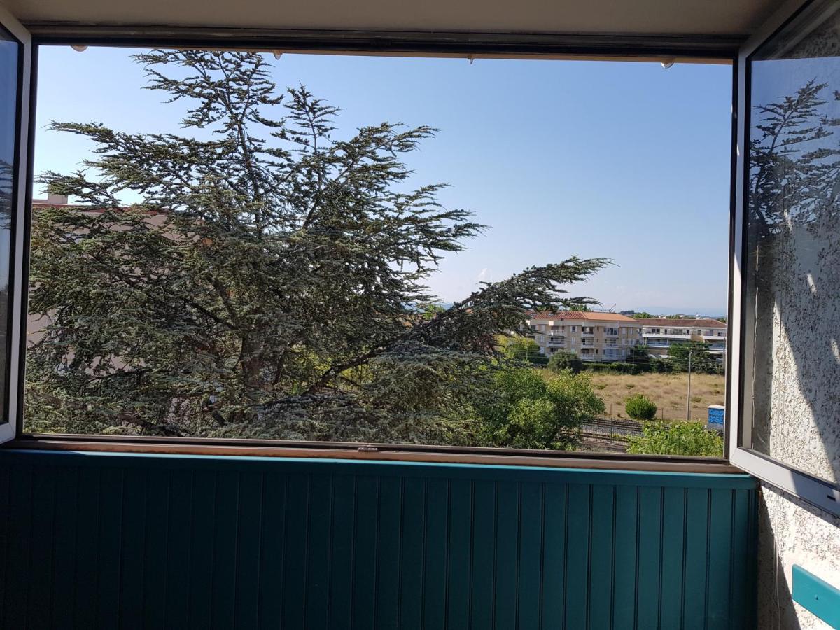Appartement Avec Agreable Loggia Dans Residence Privee Frejus Ngoại thất bức ảnh